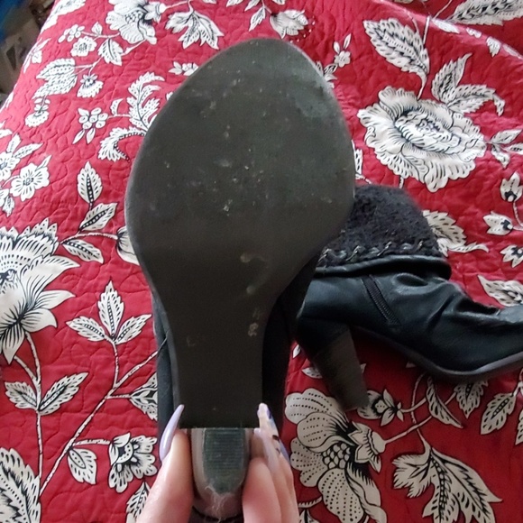 black booties - Picture 2 of 4